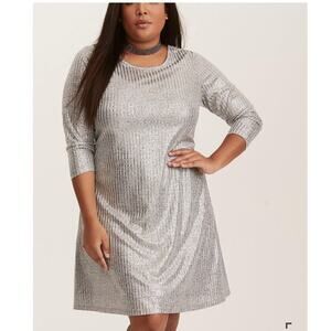Torrid Silver Metallic Shimmer Ribbed Knit Trapeze‎ Dress Size 2 (18-20)